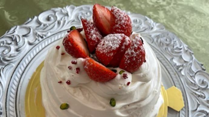 まんまる苺のケーキ（12月のお菓子）