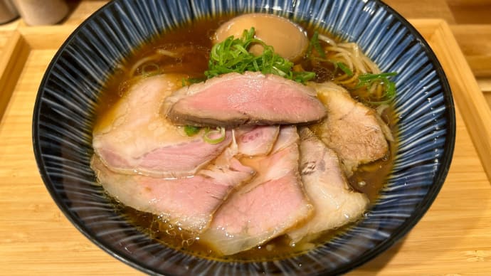 【浜松町】 ハちゃんラーメン「特製醤油(1350円)+牡蠣バター和え玉(450円)」