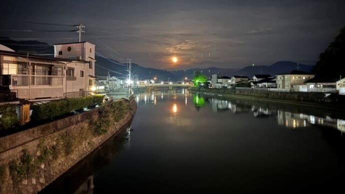 昨日の佐敷川の夜景 月夜