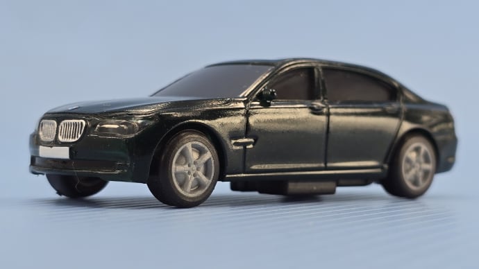 BMW 7シリーズ (グリーン)