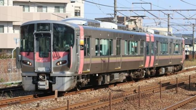 岡山の列車（227系Urara普通列車）