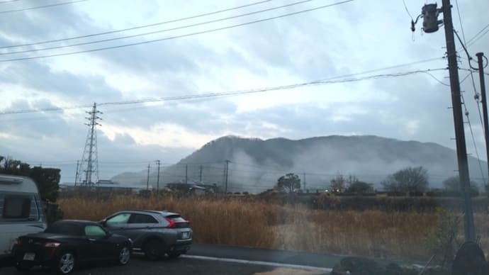 朝もやの空