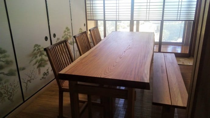 １６０、凛とした雰囲気、ケヤキの一枚板テーブルをお届け。和の空間へ。一枚板と木の家具の専門店エムズファニチャーです。
