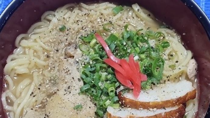 【06/05晩御飯】豊国ヌードル×東洋水産味噌スープで有田鶏手羽元ラーメン、これで使い切ったんだね：D