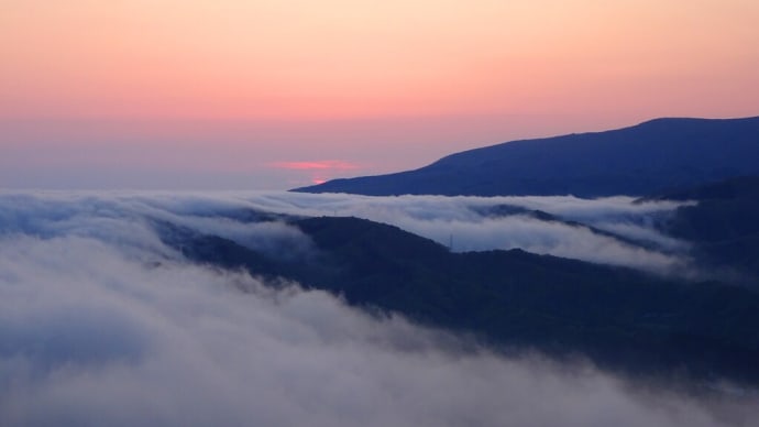 日の出前の雲海・きじひき高原キャンプ場２０２３年５月１４日