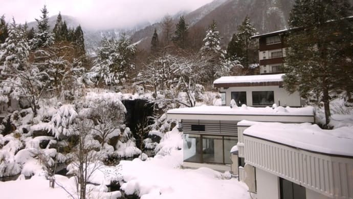 写真で二度旅をする ~雪の高山、古い町並で~