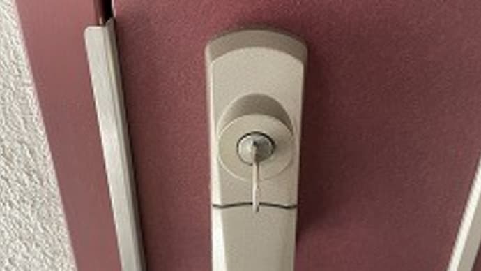 鍵挿しっぱなしは怖くてできないですね。
