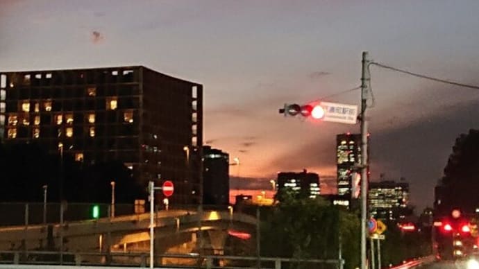 ブログ221027 燃えるような夕陽