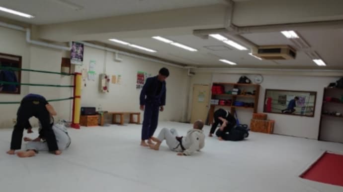 運動着があれば楽しめます!…柔道着か柔術着あればなお良い…(月)ブラジリアン柔術クラス19:30〜