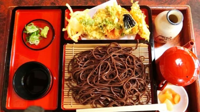 真っ黒な音威子府そばを食べました～♪