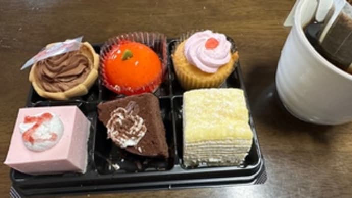 今日のデザート(母の日ケーキ)