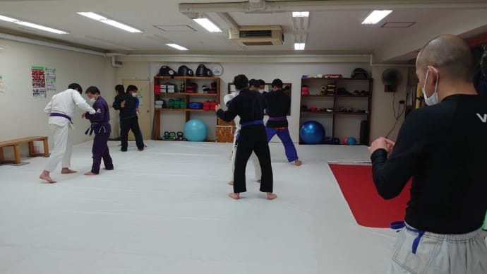柔術はジャケットレスリングだ!…(月)ブラジリアン柔術クラス19:30〜