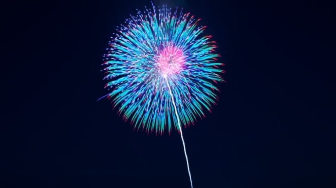 みやざきシーサイド芸術花火~風強っ
