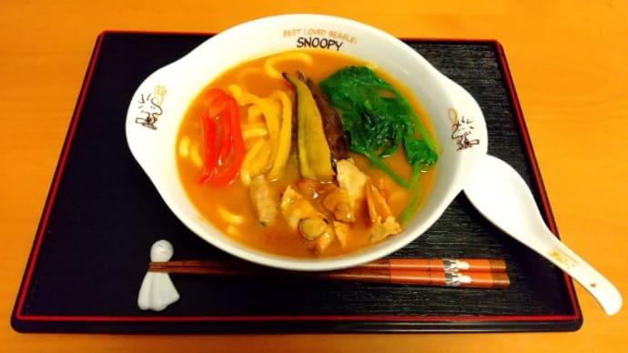 昼食は五木食品株式会社のトマトカレーうどん