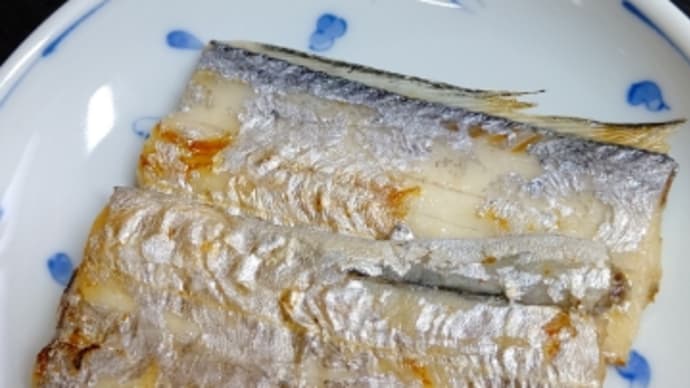 うちのごはん タチウオの丸干しと枝豆(初収穫)(^.^)