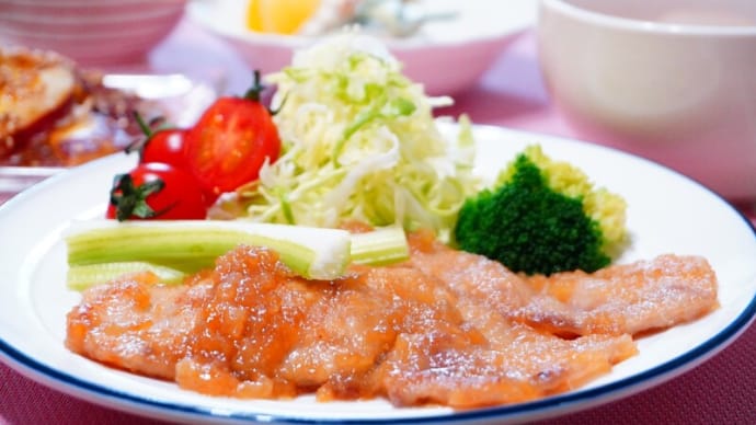 豚肉のソテー ガーリックオニオンソース