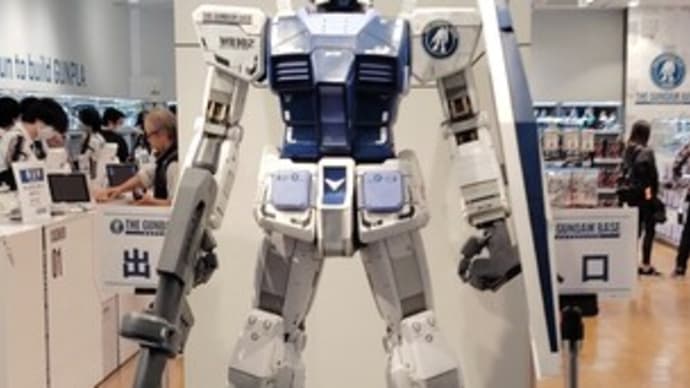 京都のガンダムベースにて