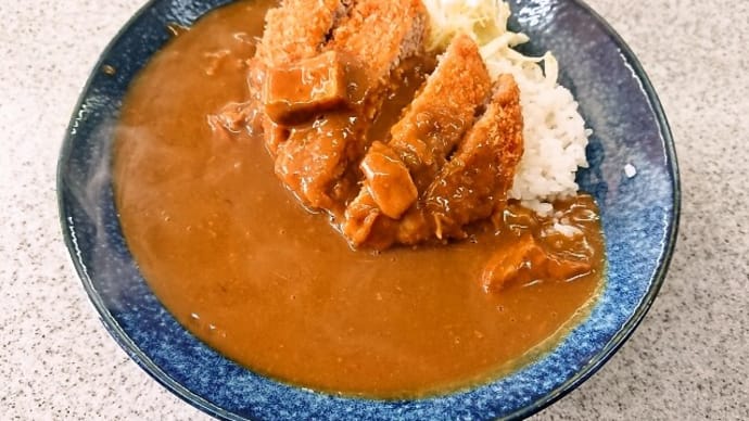 カレーハウス ゴリラ亭でメンチカレー(2022年1月22日)