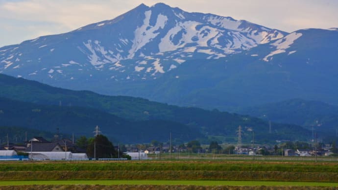 晩春の鳥海山、まずは御浜まで。(2015年5月30日)