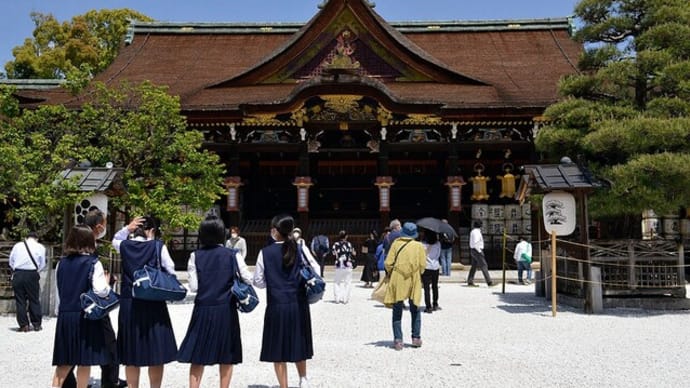 ☆ 4月の天神さん ☆