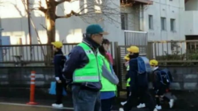 誰が?