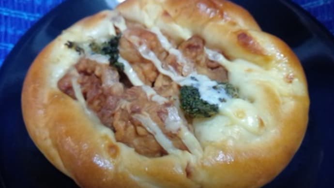 【09/01おやつ】鶏唐ロールなパン、形が以前と変わったよ~な:P
