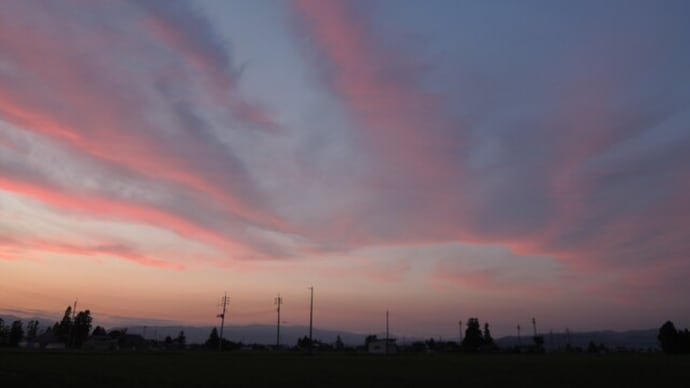 背中合わせのBlue... Looks good on the sky~Blue Ain't Your Color ‐Keith Urban ・Cyndi Lauper・Rainbow