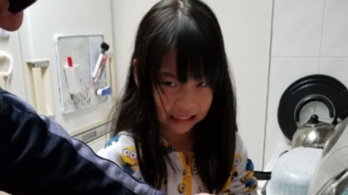 リンゴの皮むきしました。