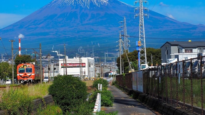 岳南電車ハロウィン飾り