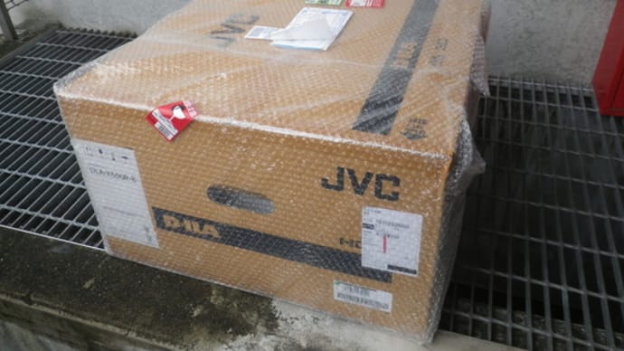 なんちゃって4Kプロジェクター