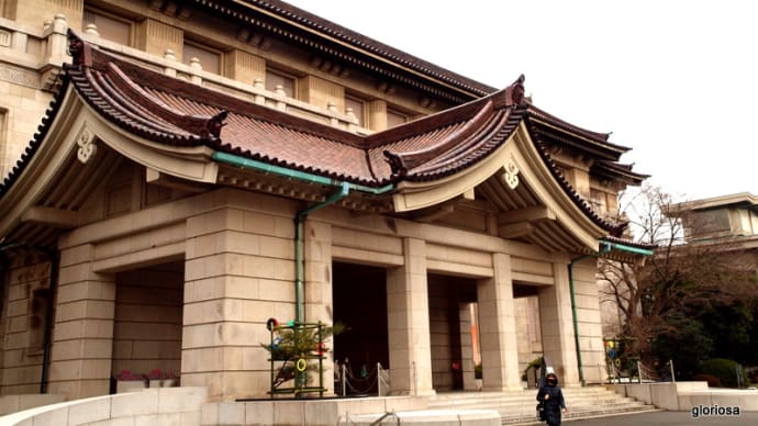 上野歴史散歩㉚ 時代を反映した帝冠様式の東京国立博物館本館。大階段は圧倒的な重厚感だ