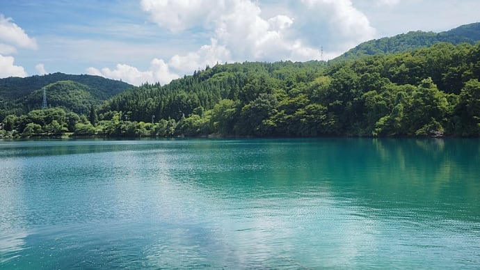 ★大町市青木湖の水の色がブルーで綺麗だった（５）2023