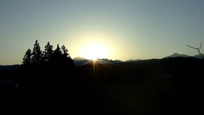 快晴の黒部峡谷から