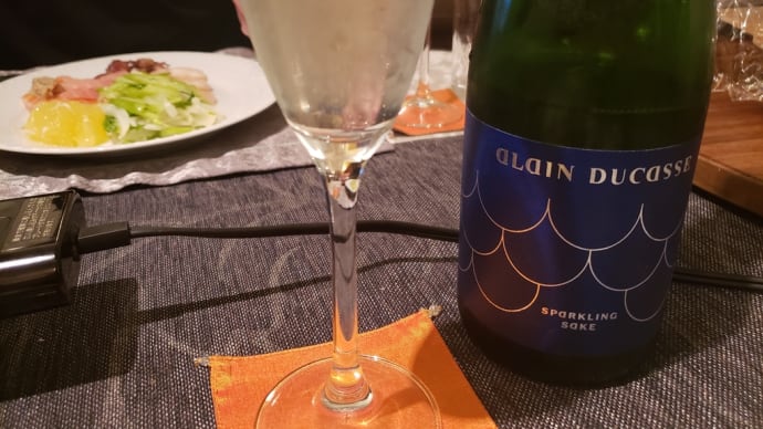 アラン・デュカスの日本酒 スパークリングサケby七賢