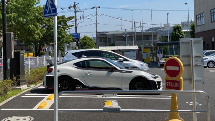 午前中は稲城市役所へいくいな晃子さんを見に