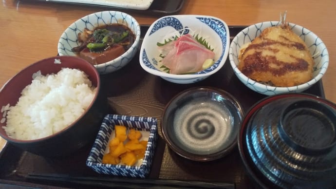 魚居酒屋で食べる海鮮ランチ