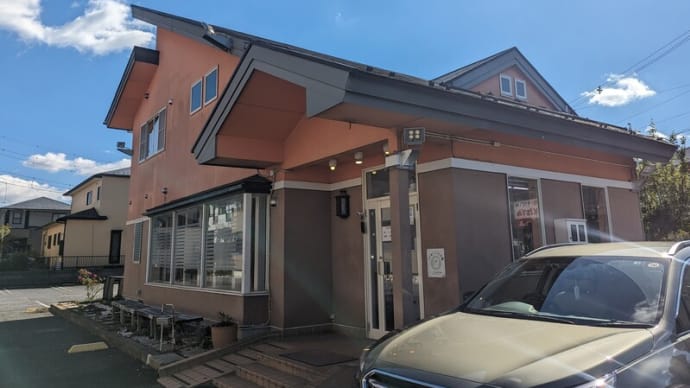 ユーカリが丘エリアにある古くて新しいお店【豊受食堂】でゴージャスな「野菜トン唐揚げラーメン」を食す!