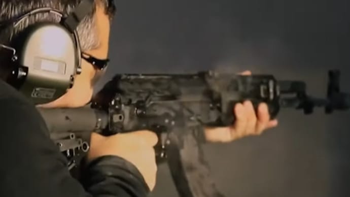 最強の自動小銃 ~AK205~