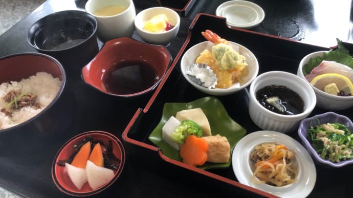 和食レストランみよし(岡垣町)
