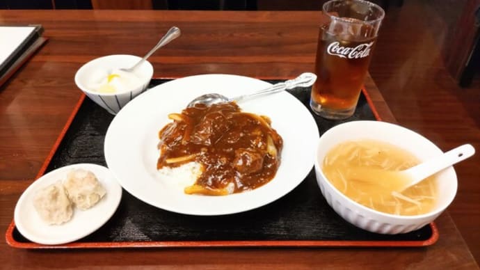 街中華の牛バラ肉カレーご飯