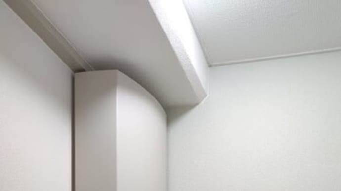 【トイレ収納】LIXIL製コーナーウォールキャビネット...取付完了