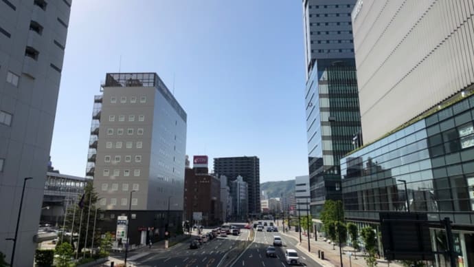 広島駅の北口・・・高層ビルが林立し始め副都心の様相を呈しています・・・コロナでタクシー乗場はガラガラです