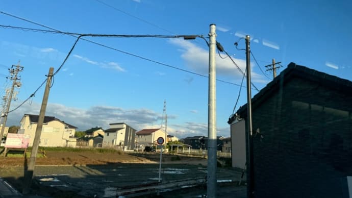 引っ越しました!!