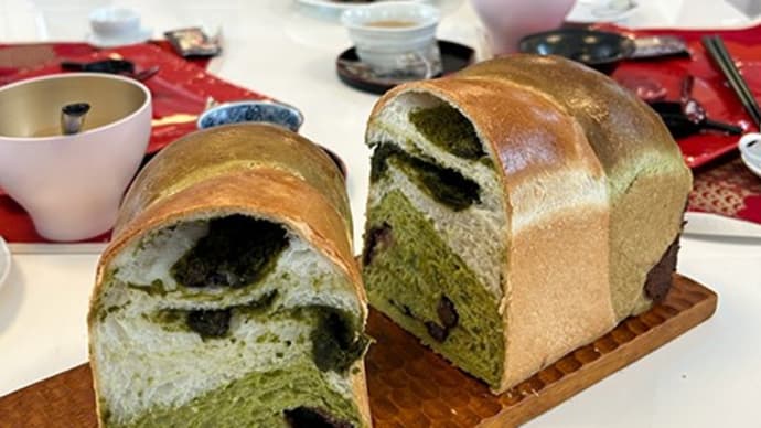 こしあんと抹茶と大納言の食パン