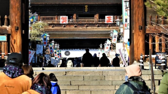 2022・1・12 妹の祥月命日。妹はケーキ私は餅。