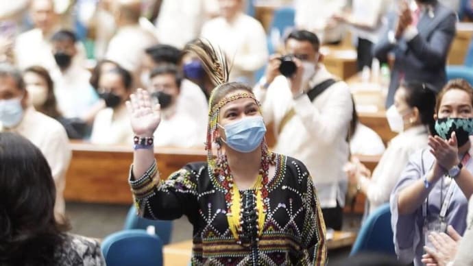 サラ・ドゥテルテ副大統領の民族衣装
