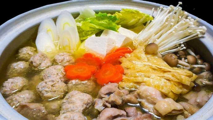 鶏つみれ鍋　～意外と鶏つみれ団子から出汁がでる～
