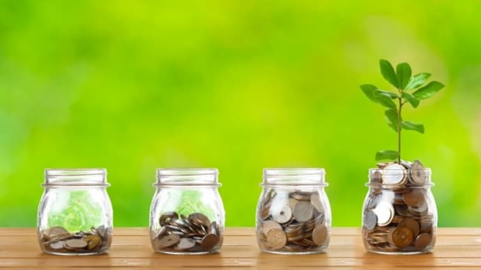 毎月10万円の貯蓄をしたい!できる人の特徴や貯金のコツをご紹介