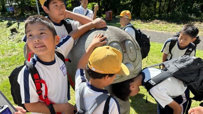 ワラシ発電で元気をチャージ!・・・黒部市立たかせ小学校の縄文遠足