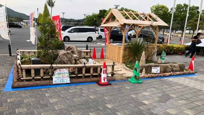 広島県の道の駅湖畔の里福富を大道芸パフォーマンスで盛り上げるMr.MANE パート2